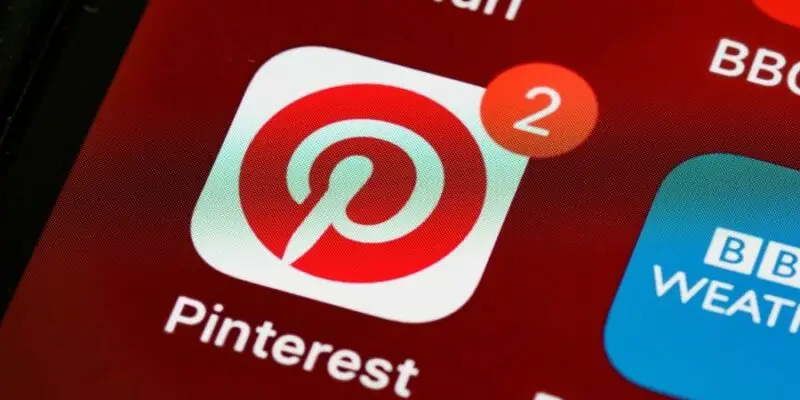How to Make Money on Pinterest Without a Blog (For Beginners)